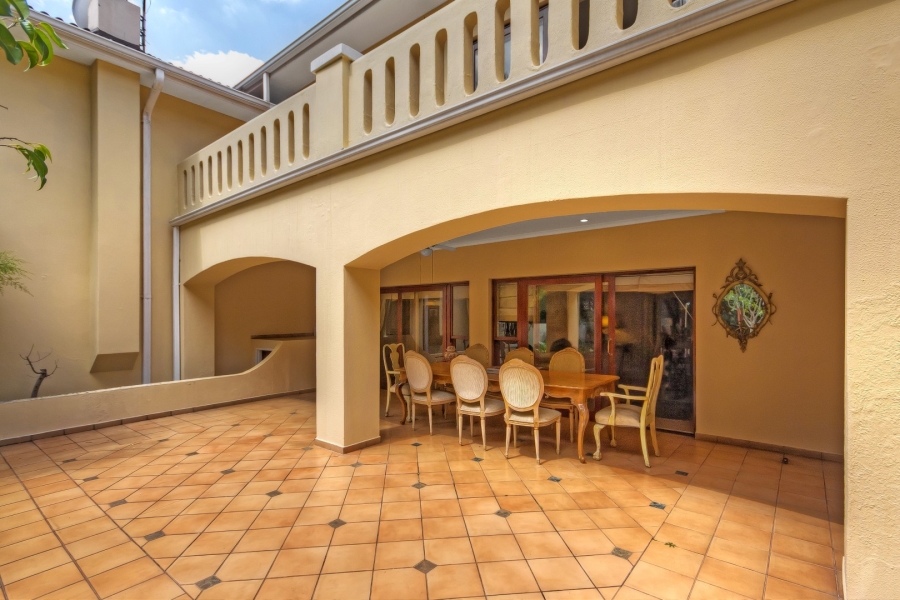 3 Bedroom Property for Sale in Sandhurst Gauteng