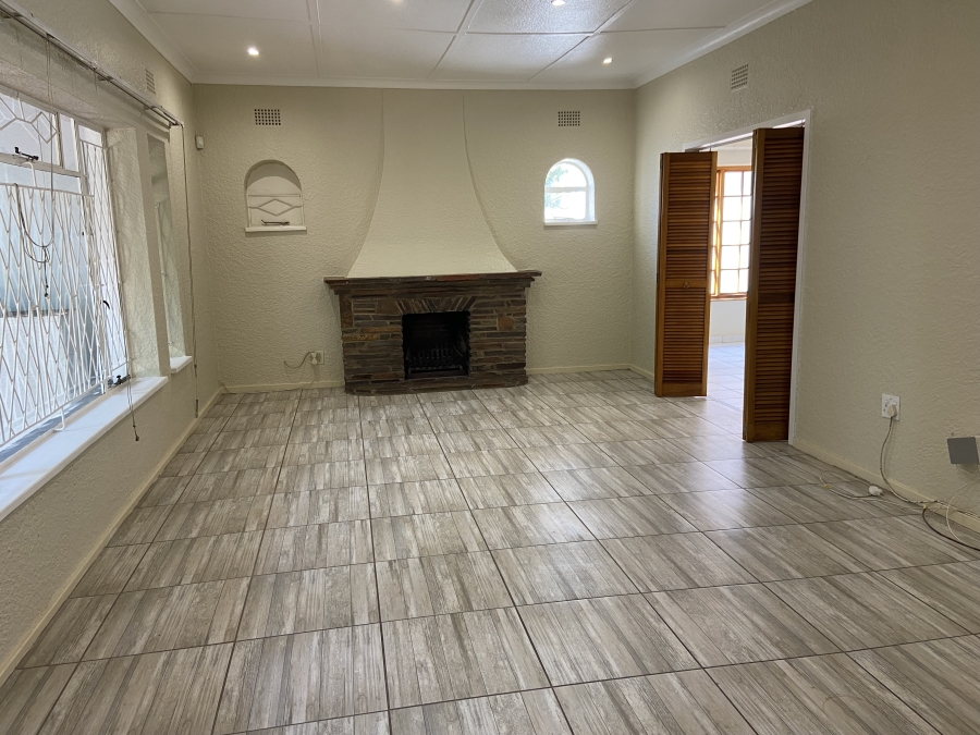 To Let 4 Bedroom Property for Rent in Linden Gauteng