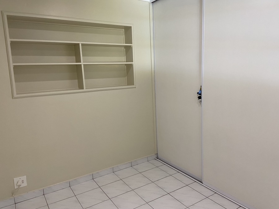 To Let 4 Bedroom Property for Rent in Linden Gauteng