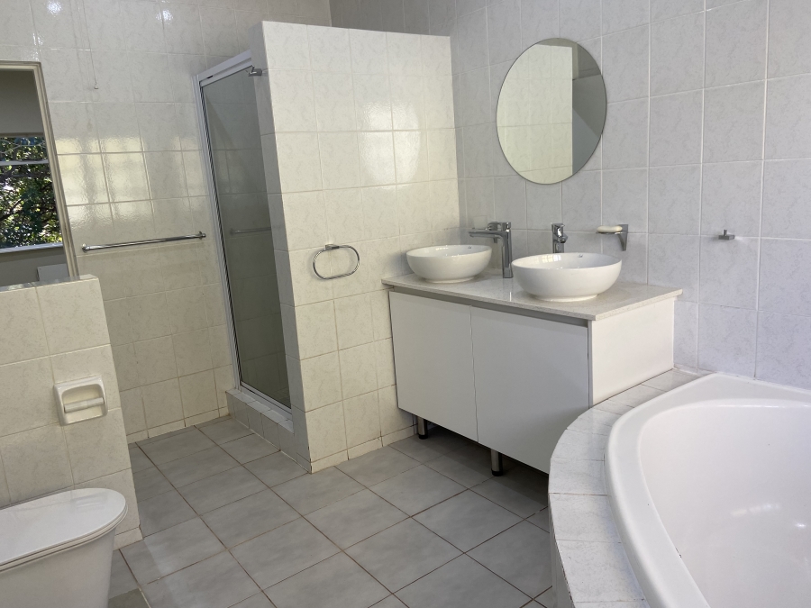 To Let 4 Bedroom Property for Rent in Linden Gauteng