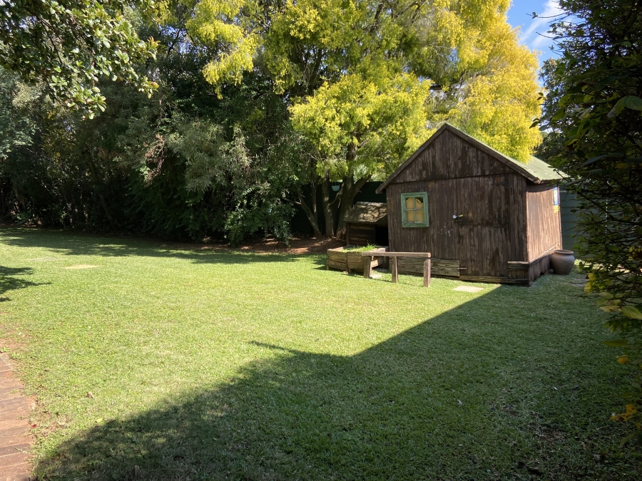 To Let 4 Bedroom Property for Rent in Linden Gauteng