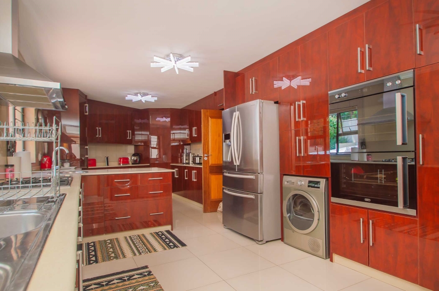 6 Bedroom Property for Sale in Little Falls Gauteng