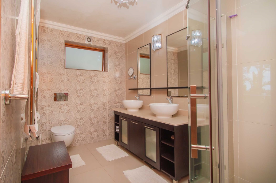 6 Bedroom Property for Sale in Little Falls Gauteng