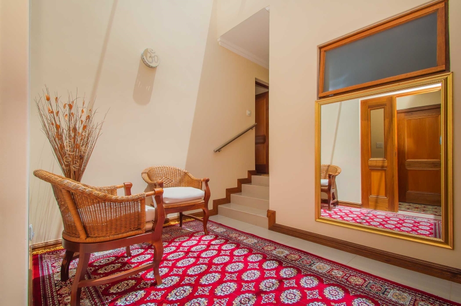 6 Bedroom Property for Sale in Little Falls Gauteng