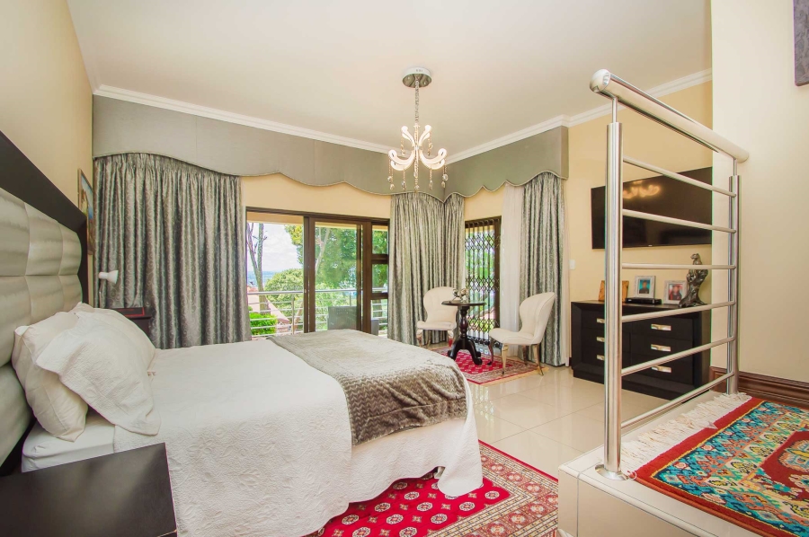 6 Bedroom Property for Sale in Little Falls Gauteng