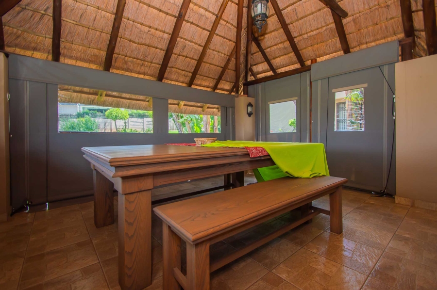 6 Bedroom Property for Sale in Little Falls Gauteng