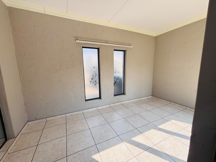 To Let 3 Bedroom Property for Rent in Summerset Gauteng