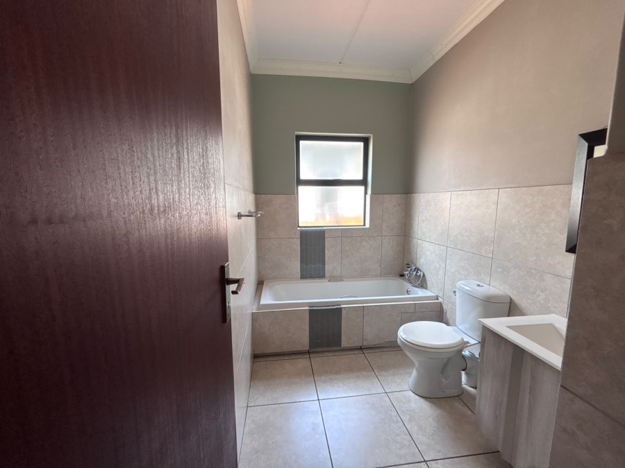 To Let 3 Bedroom Property for Rent in Summerset Gauteng
