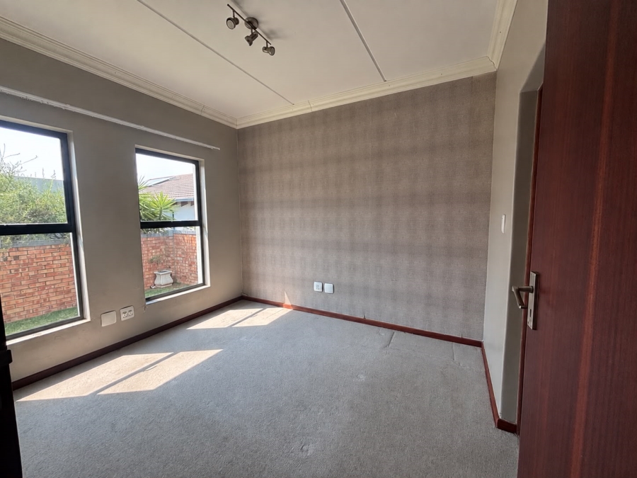 To Let 3 Bedroom Property for Rent in Summerset Gauteng