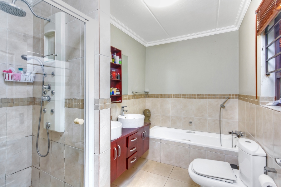3 Bedroom Property for Sale in Barbeque Downs Gauteng