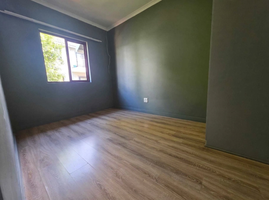2 Bedroom Property for Sale in Blue Hills AH Gauteng