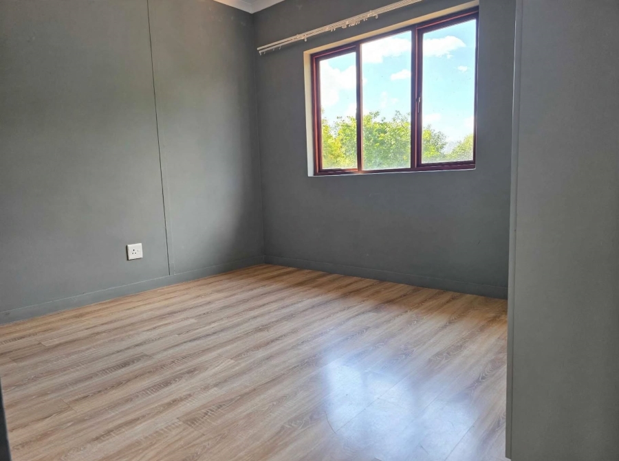 2 Bedroom Property for Sale in Blue Hills AH Gauteng