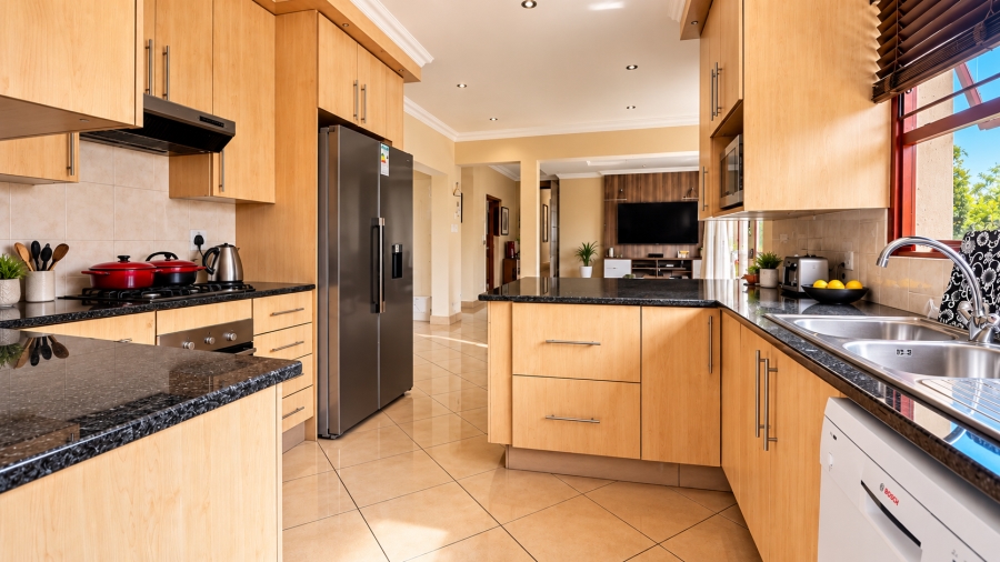 3 Bedroom Property for Sale in Lonehill Gauteng