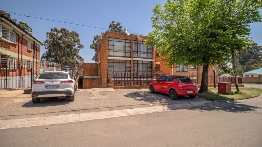 30 Bedroom Property for Sale in Rosettenville Gauteng
