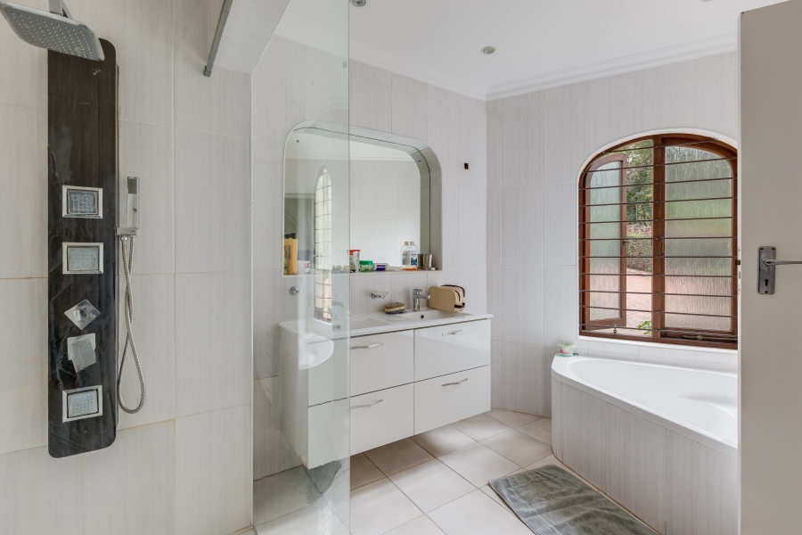 4 Bedroom Property for Sale in Morningside Gauteng