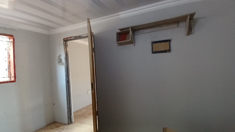 1 Bedroom Property for Sale in Mohlakeng Gauteng