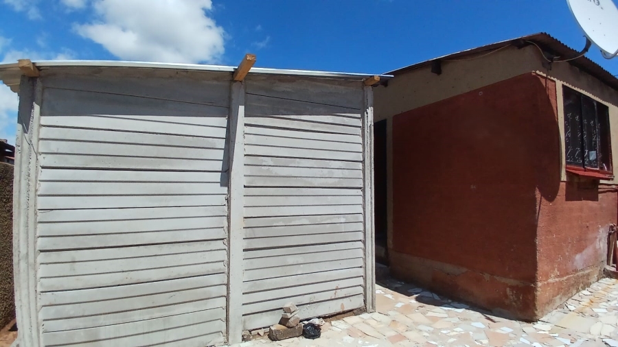 1 Bedroom Property for Sale in Mohlakeng Gauteng