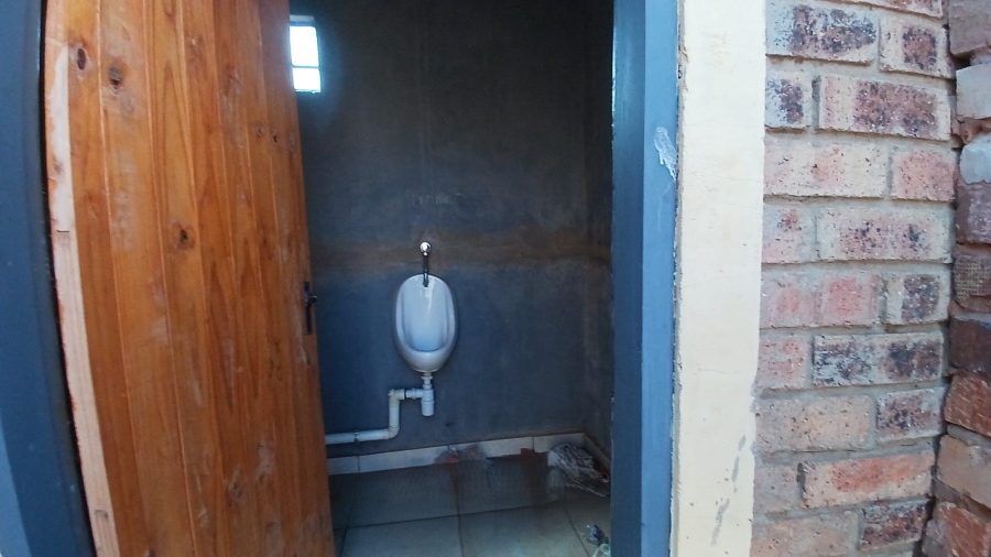 0 Bedroom Property for Sale in Mohlakeng Gauteng