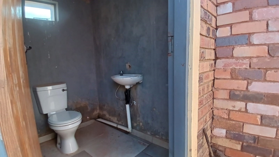 0 Bedroom Property for Sale in Mohlakeng Gauteng