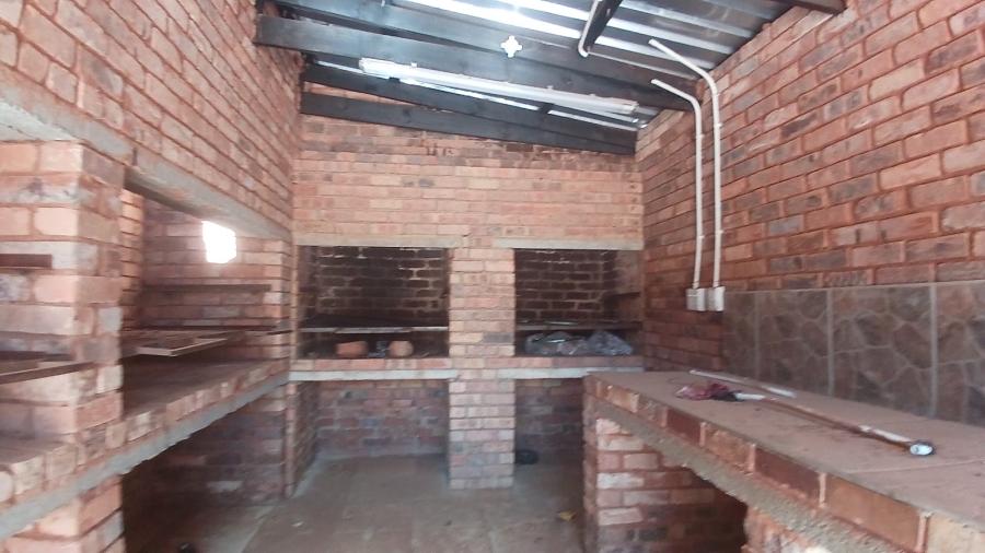0 Bedroom Property for Sale in Mohlakeng Gauteng