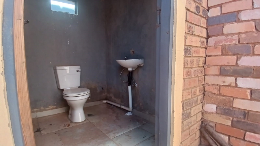 0 Bedroom Property for Sale in Mohlakeng Gauteng