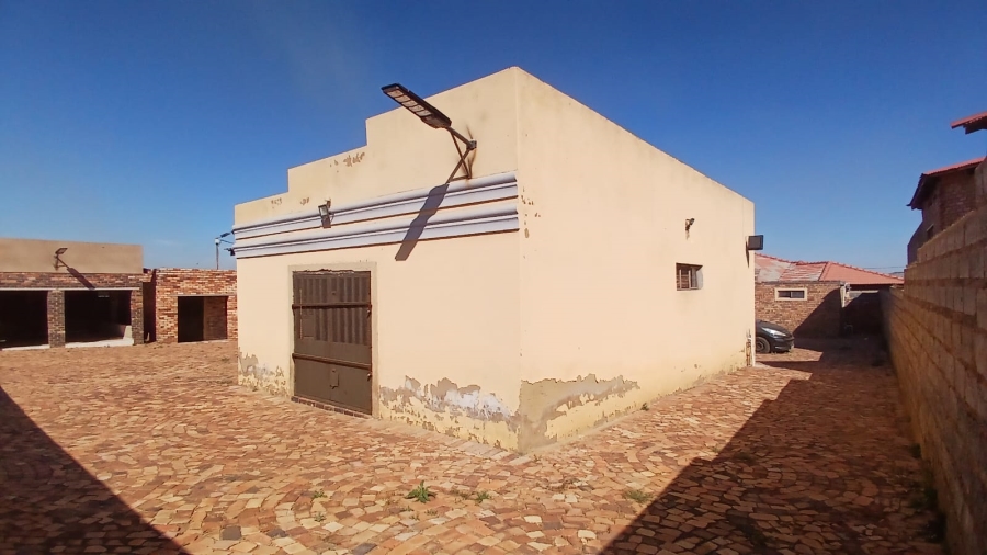 0 Bedroom Property for Sale in Mohlakeng Gauteng