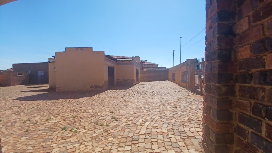 0 Bedroom Property for Sale in Mohlakeng Gauteng