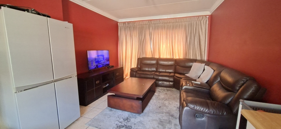 2 Bedroom Property for Sale in Kenmare Gauteng