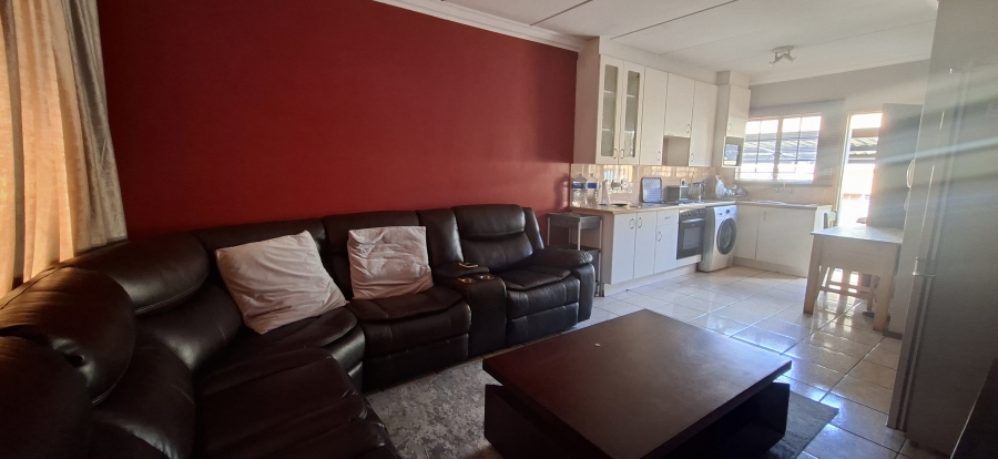 2 Bedroom Property for Sale in Kenmare Gauteng
