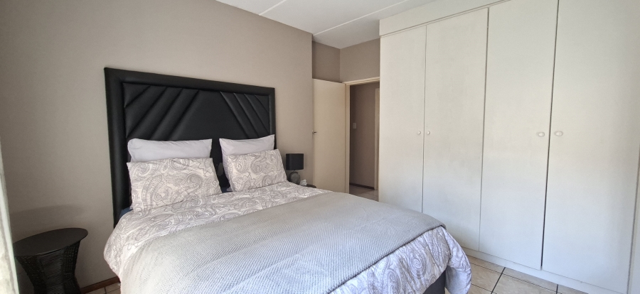 2 Bedroom Property for Sale in Kenmare Gauteng