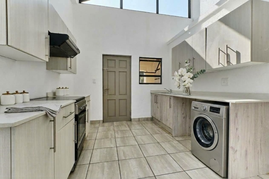 2 Bedroom Property for Sale in Beverley Gauteng