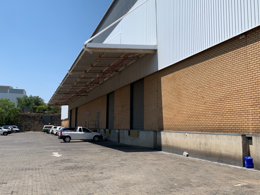 To Let Commercial Property for Rent in Gosforth Park Gauteng