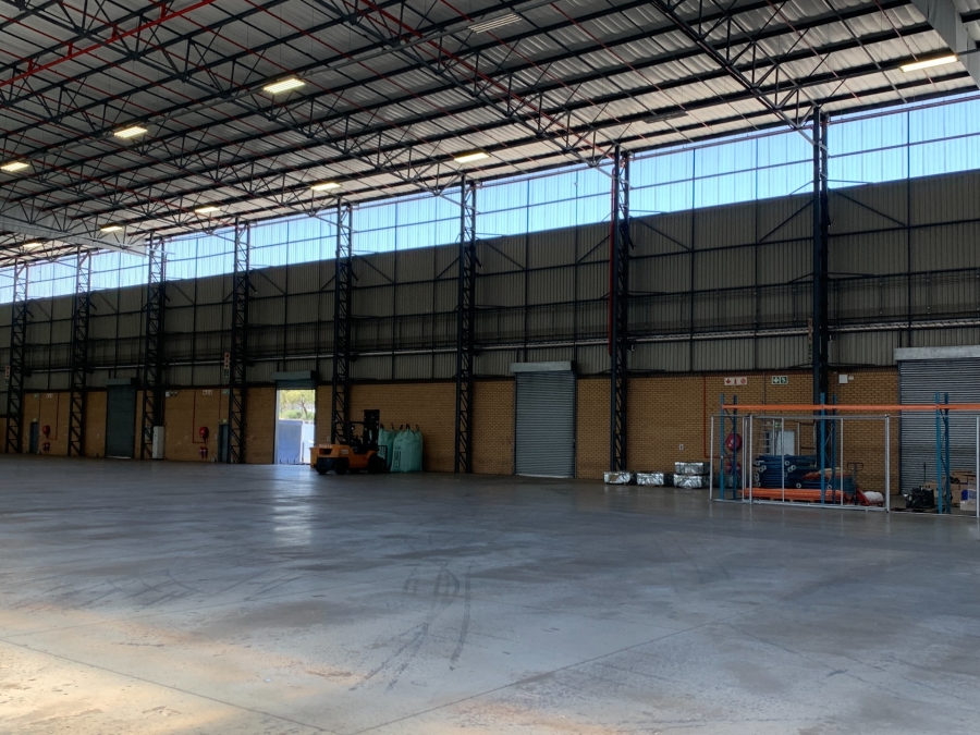 To Let Commercial Property for Rent in Gosforth Park Gauteng