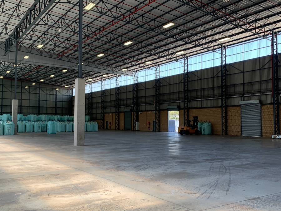 To Let Commercial Property for Rent in Gosforth Park Gauteng