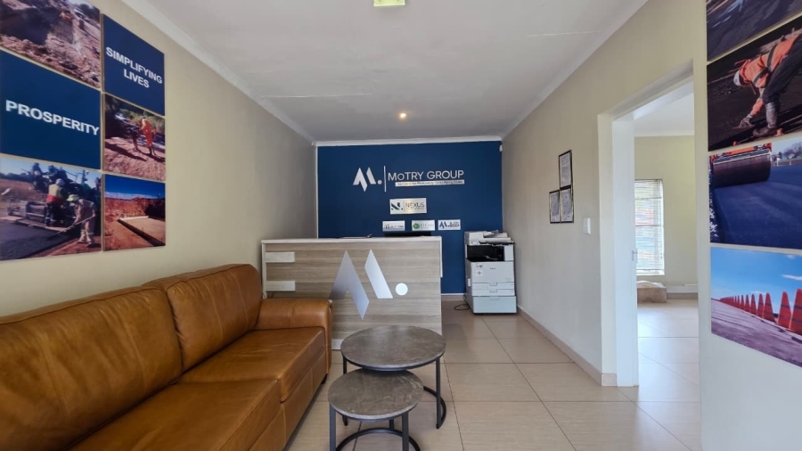 To Let Commercial Property for Rent in Wierda Park Gauteng