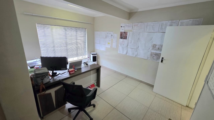 To Let Commercial Property for Rent in Wierda Park Gauteng