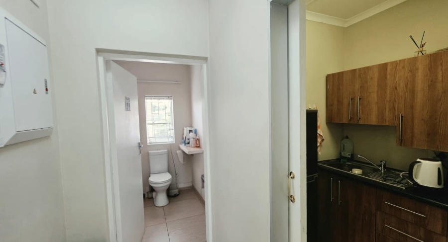 To Let Commercial Property for Rent in Wierda Park Gauteng