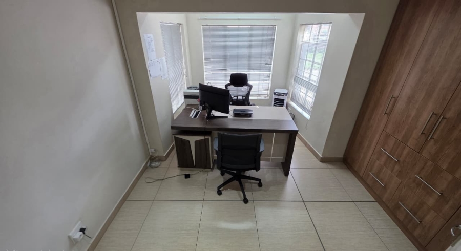 To Let Commercial Property for Rent in Wierda Park Gauteng