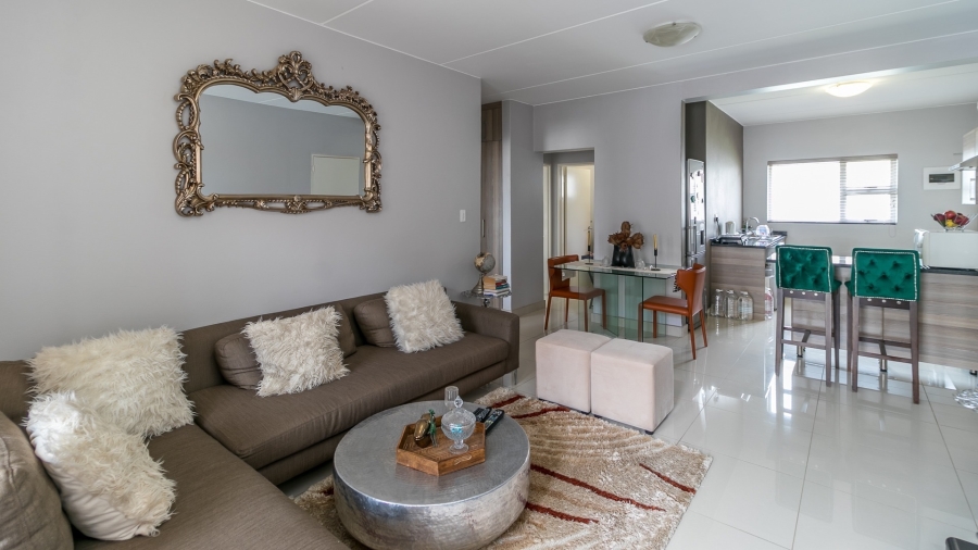 2 Bedroom Property for Sale in Blue Hills Gauteng