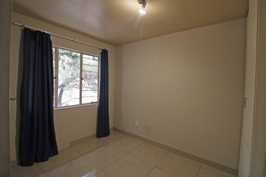 2 Bedroom Property for Sale in Vorna Valley Gauteng