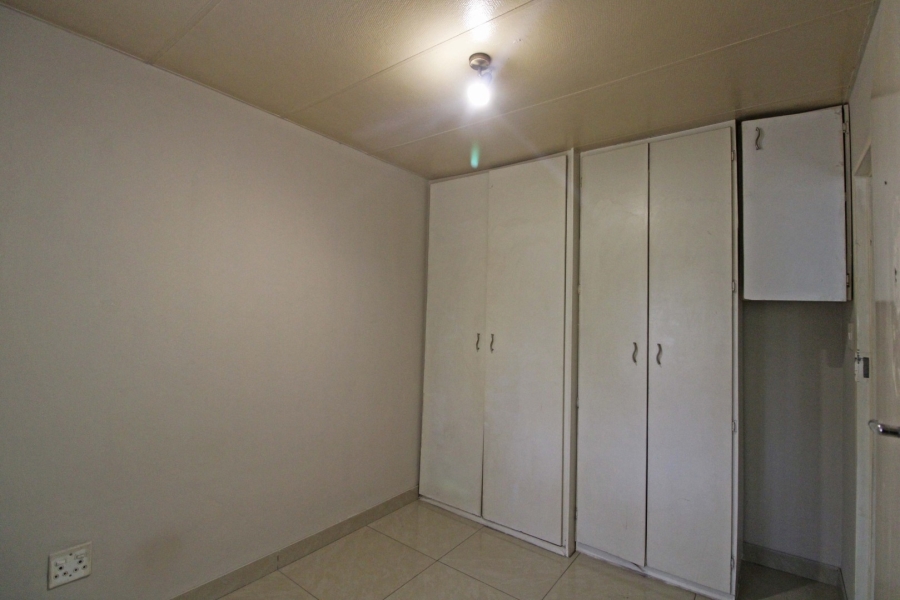 2 Bedroom Property for Sale in Vorna Valley Gauteng