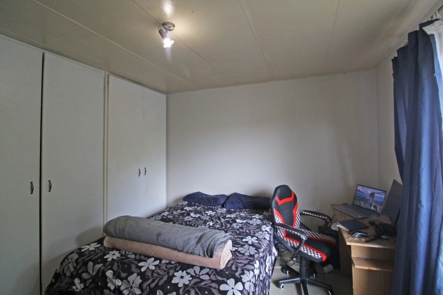 2 Bedroom Property for Sale in Vorna Valley Gauteng