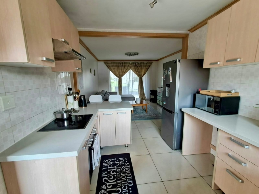 2 Bedroom Property for Sale in Halfway Gardens Gauteng