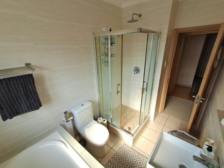 2 Bedroom Property for Sale in Halfway Gardens Gauteng