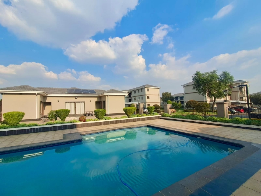 2 Bedroom Property for Sale in Halfway Gardens Gauteng