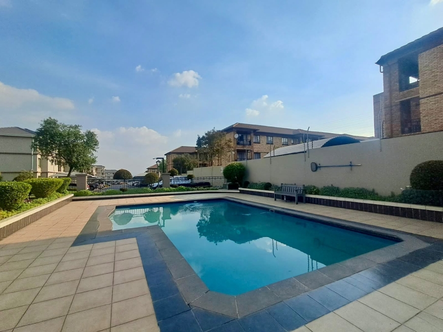 2 Bedroom Property for Sale in Halfway Gardens Gauteng