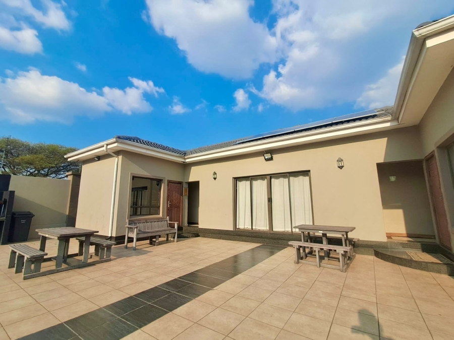 2 Bedroom Property for Sale in Halfway Gardens Gauteng