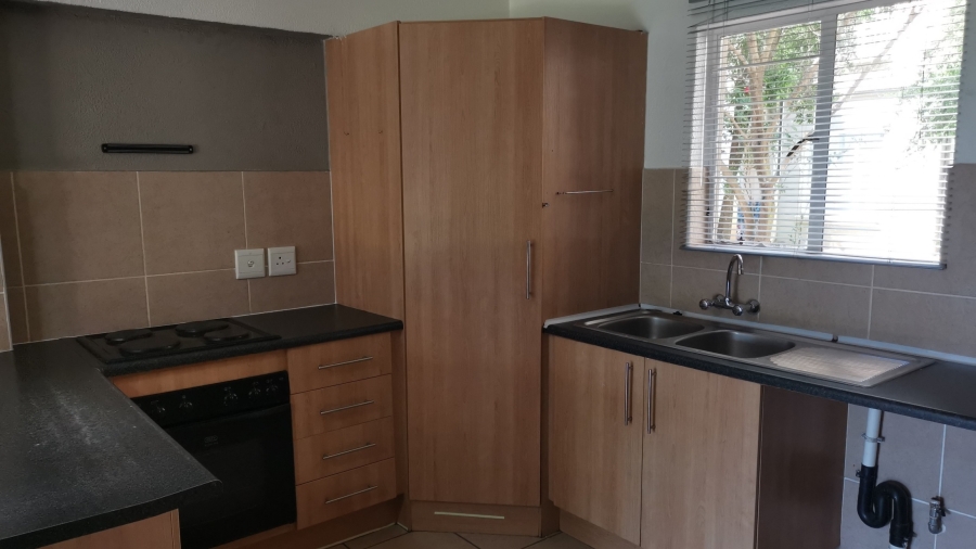 To Let 3 Bedroom Property for Rent in Pomona AH Gauteng