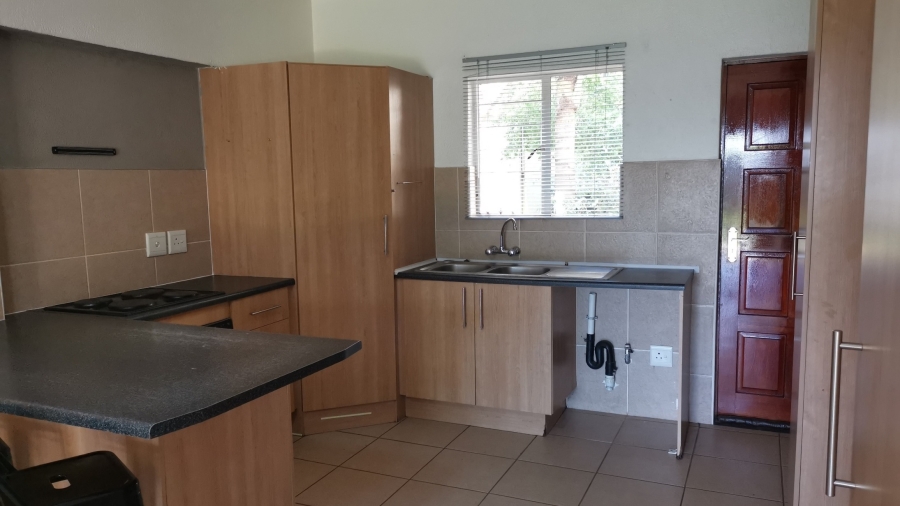 To Let 3 Bedroom Property for Rent in Pomona AH Gauteng