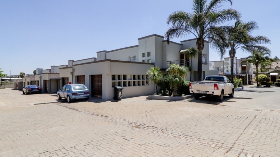 2 Bedroom Property for Sale in Oakdene Gauteng